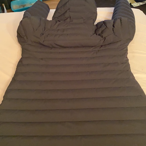 I’m selling mii bby moose knuckle coat she only try I’d it on can’t fit it women - Picture 7 of 7